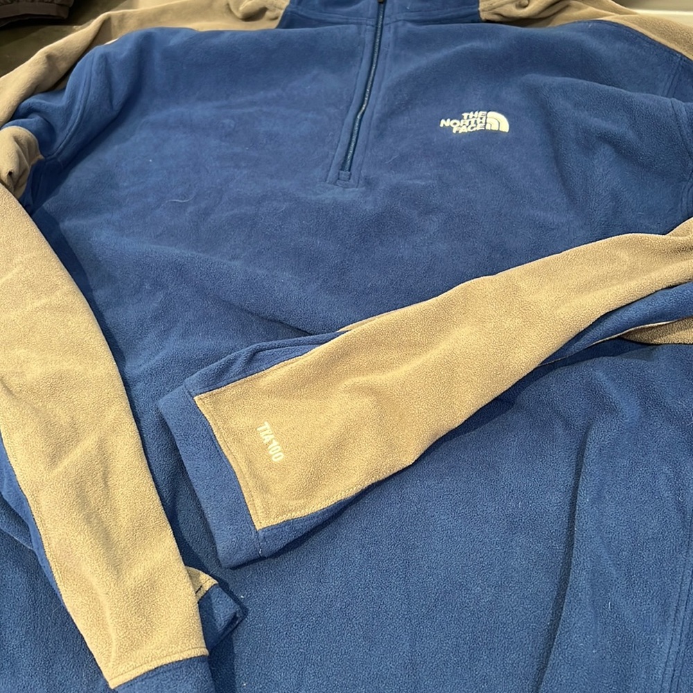 The North face men’s retro active fleece top